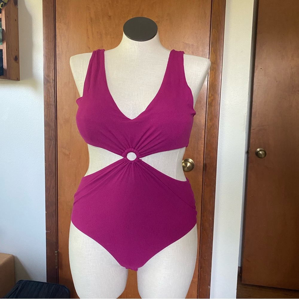 EUC sz XL Pink Cut-Out Bodysuit
